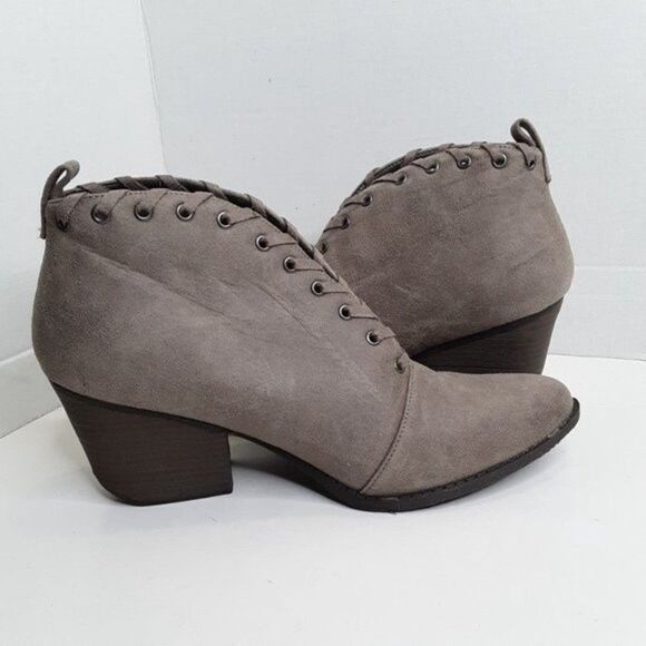 Coconut by Matisse Women's size 10M Ankle Boot - Picture 1 of 12